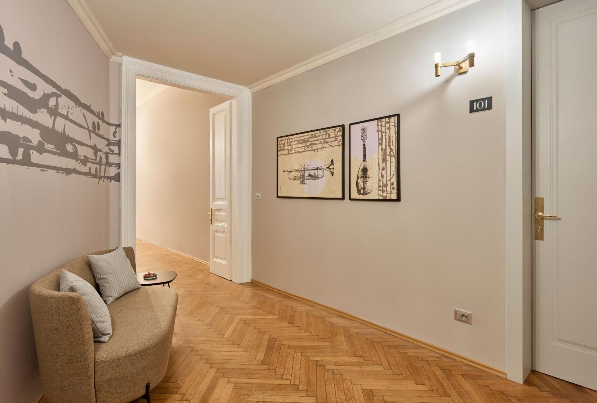 Urbanauts Beletages Sonata Apartment Trieste Bagian luar foto